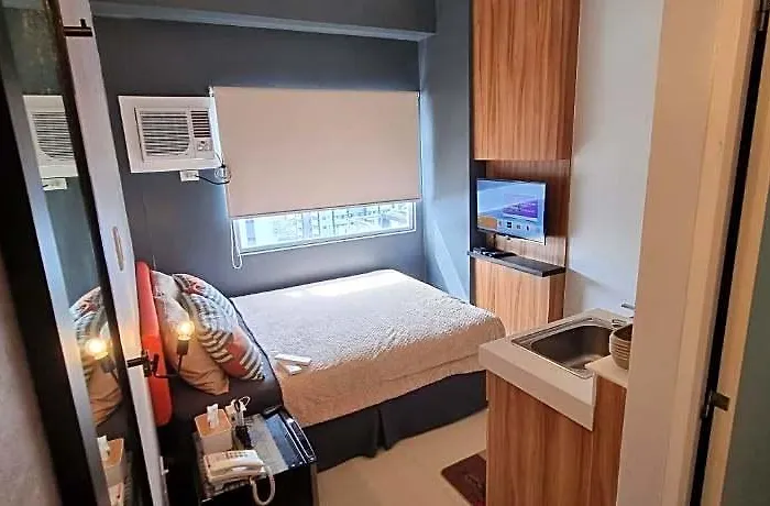 Hotel Pentfloor 1 At Urban Deca Edsa By Citystudio